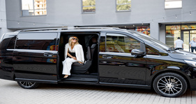 Top-rated van taxi for DIA airport in Snowmass, CO